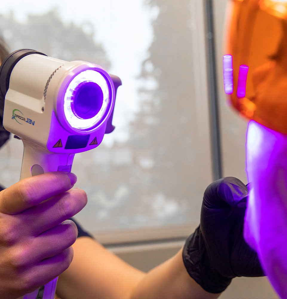 dental device being used to scan for cancer